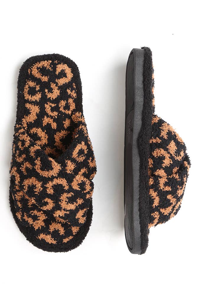 Hana - Leopard criss-cross slippers: Beige / SM