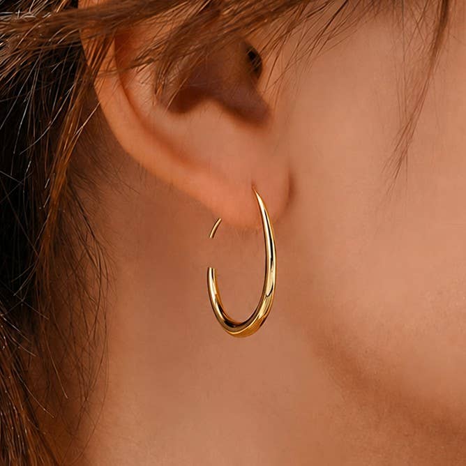 JOSSLYN by wall to wall - 18K STAINLESS STEEL WATERPROOF TARNISH FREE HOOPS| 40E311-SM: GOLD