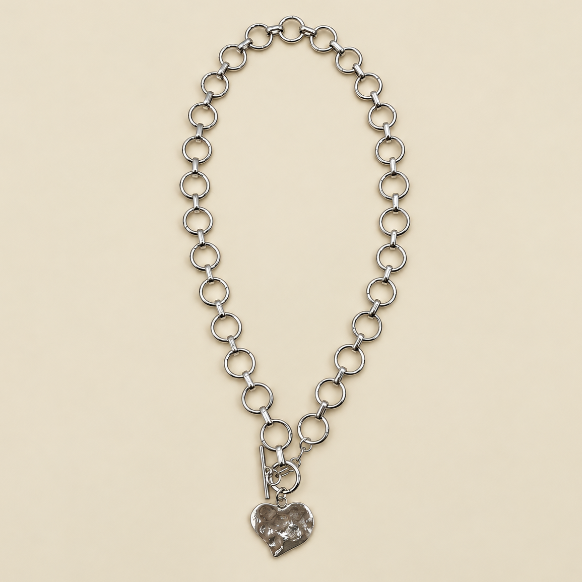 JOSSLYN by wall to wall - NOTABLE HAMMERED HEART FRONT TOGGLE NECKLACE | 40NK9476: GOLD