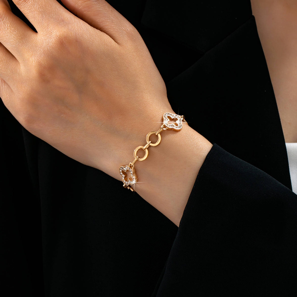 JOSSLYN by wall to wall - Pave Crystal Clover Link Bracelet With Toggle Clasp| 80B1781: Gold