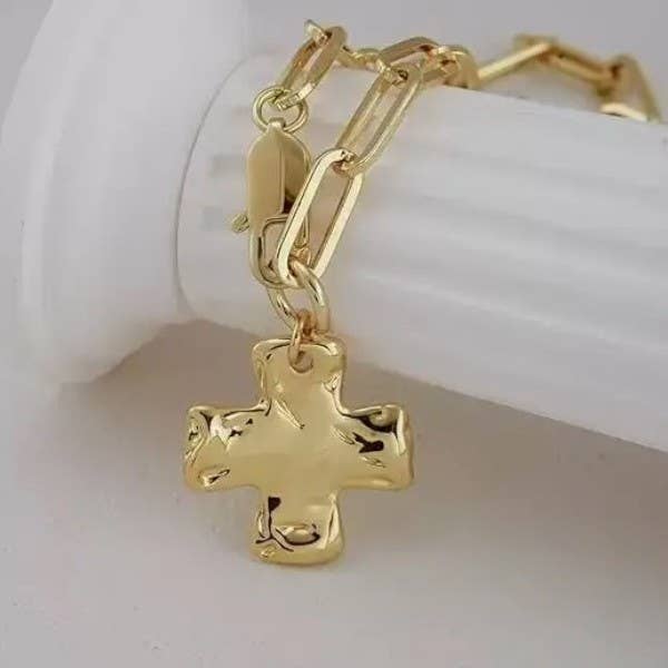 JOSSLYN by wall to wall - NOTABLE HAMMERED CROSS FRONT TOGGLE NECKLACE | 40NK9666: GOLD